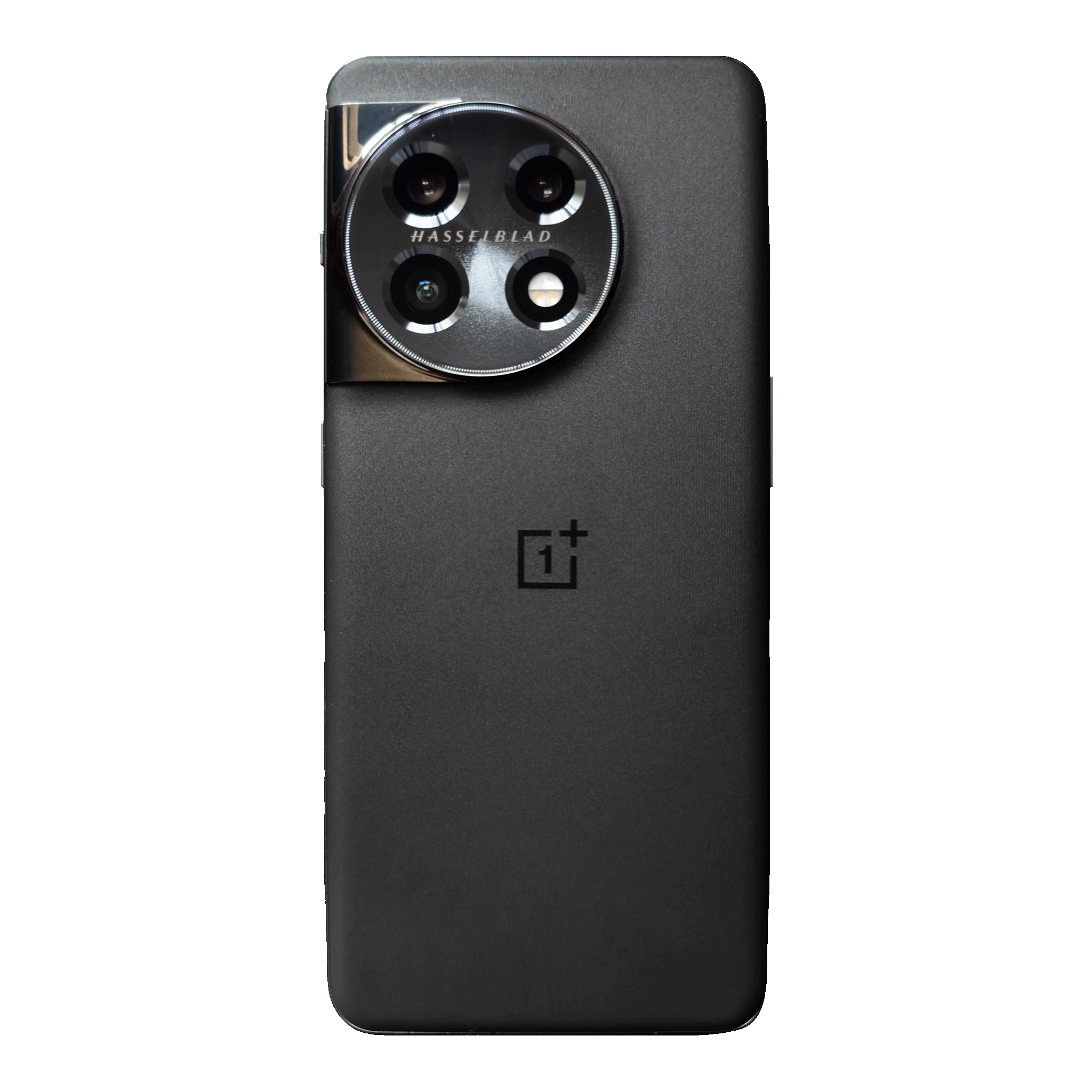 Устройство oneplus11 на черном прозрачном фоне, видна только задняя сторона 