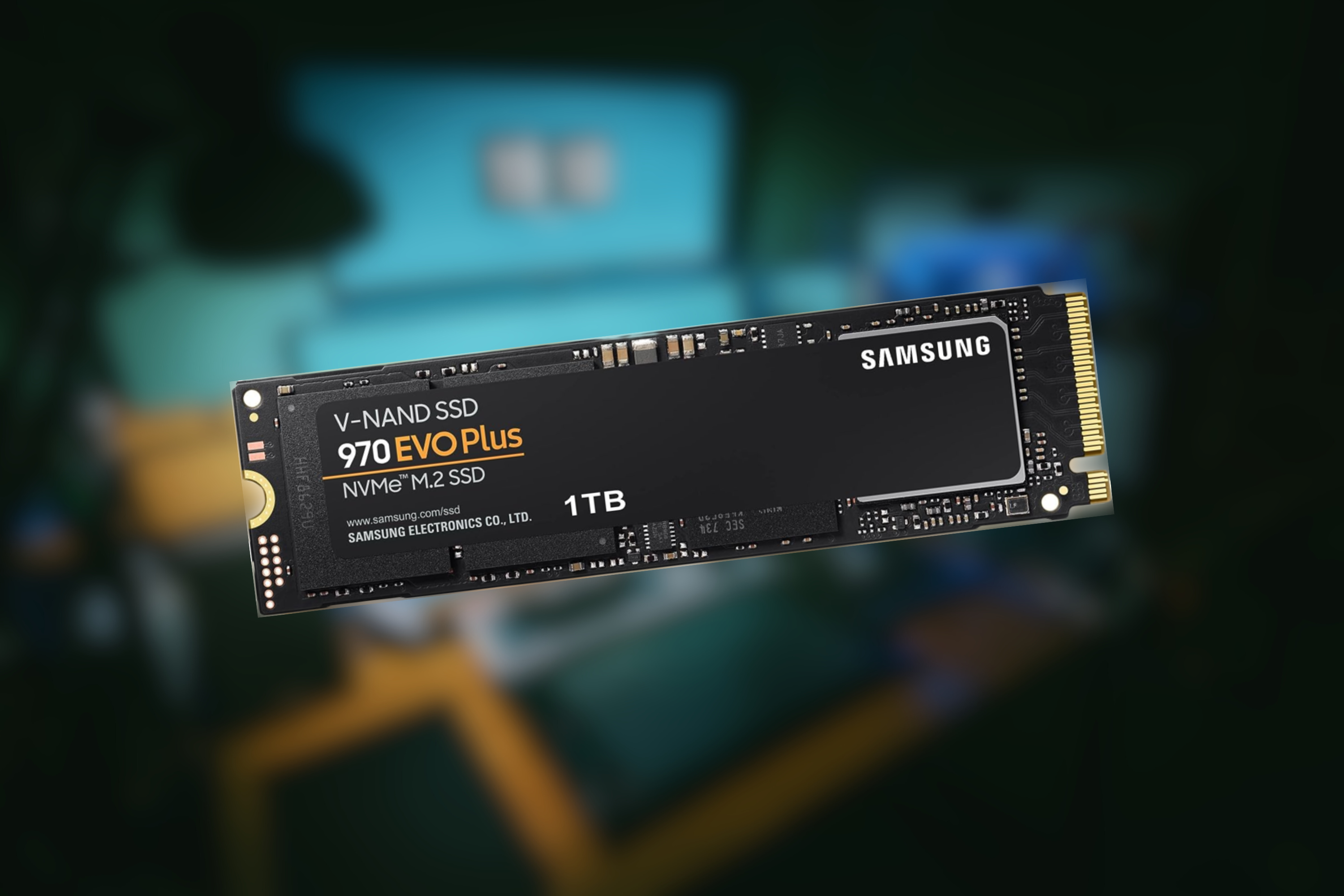 SSD-накопитель Samsung 970 Evo Plus перед игровой комнатой 