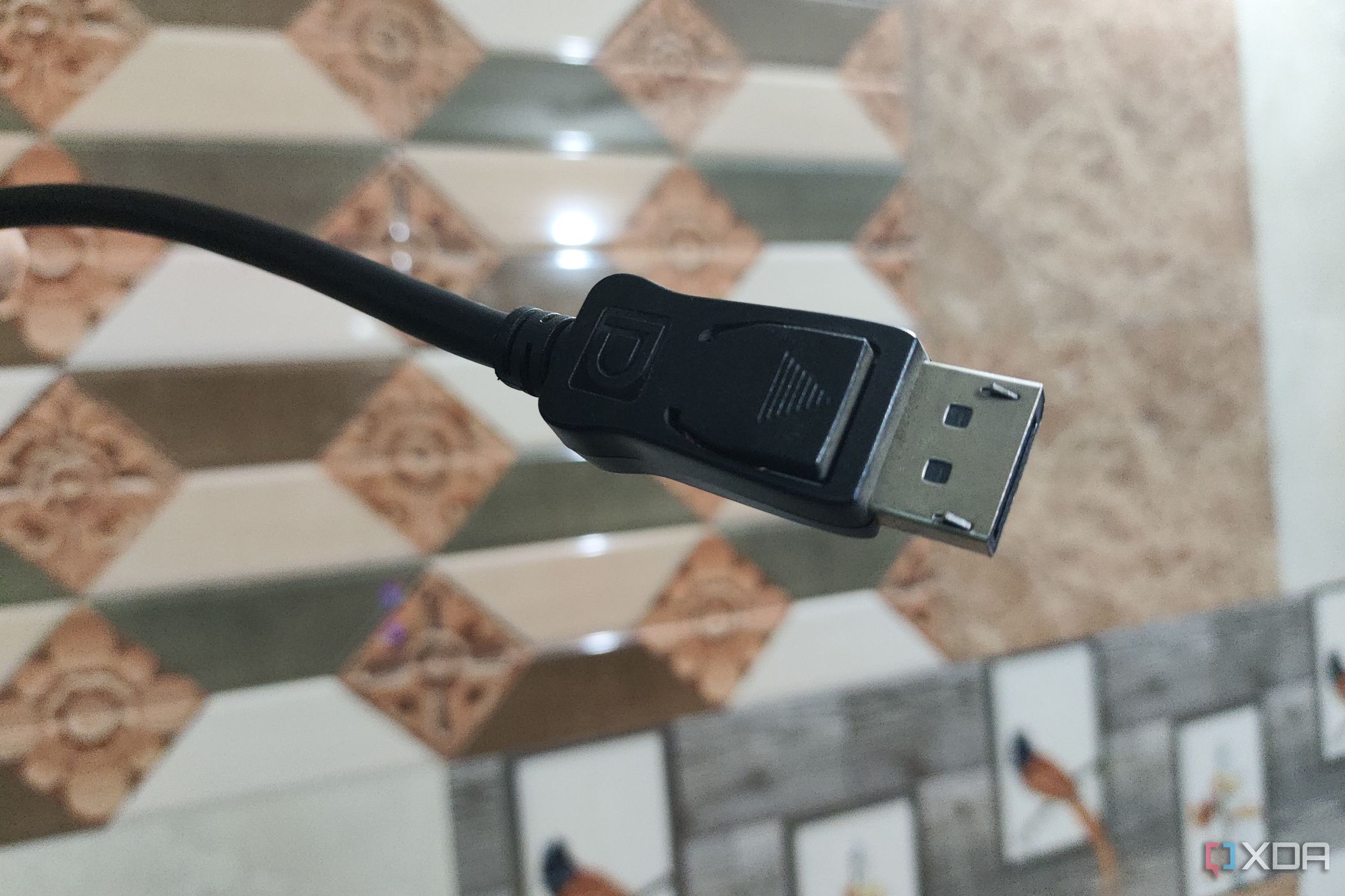 Кабель DisplayPort