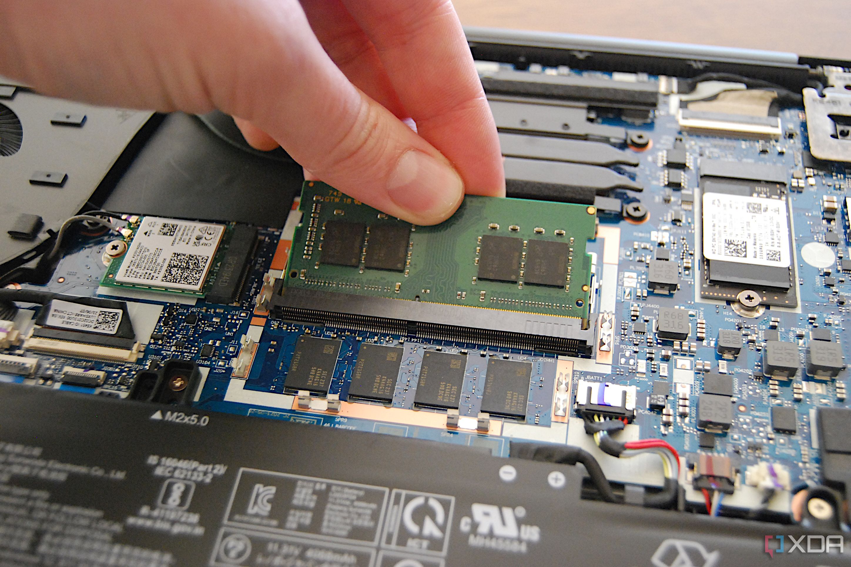 thinkpad-e14-g5-ram-ssd-upgrade-06