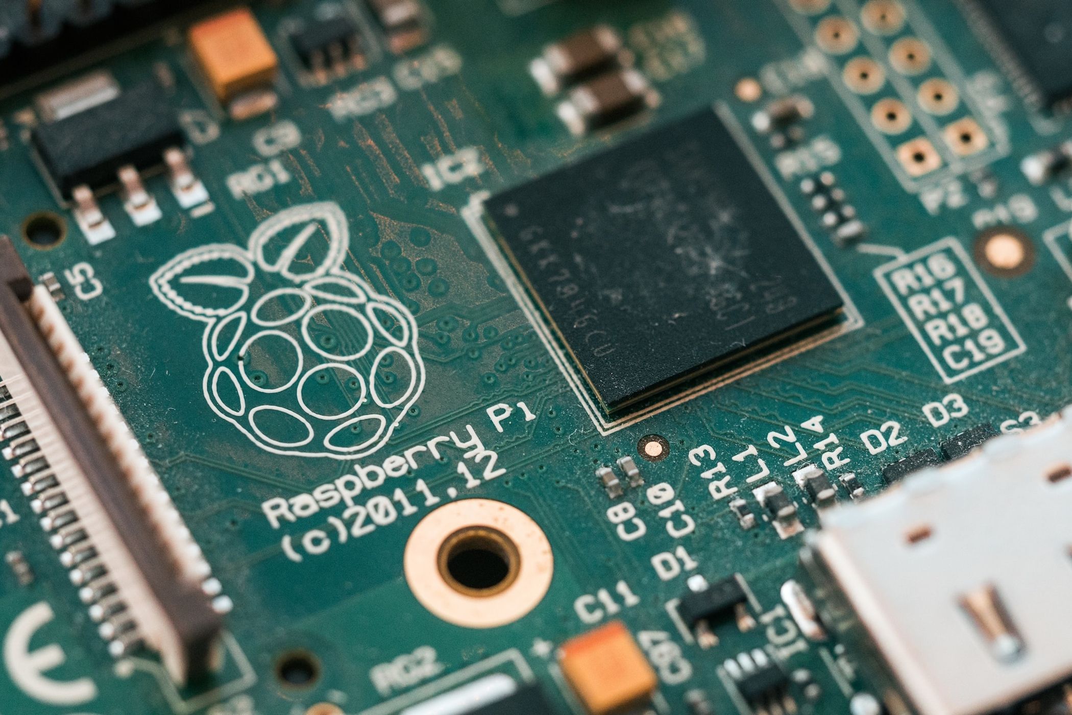 Материнская плата Raspberry Pi