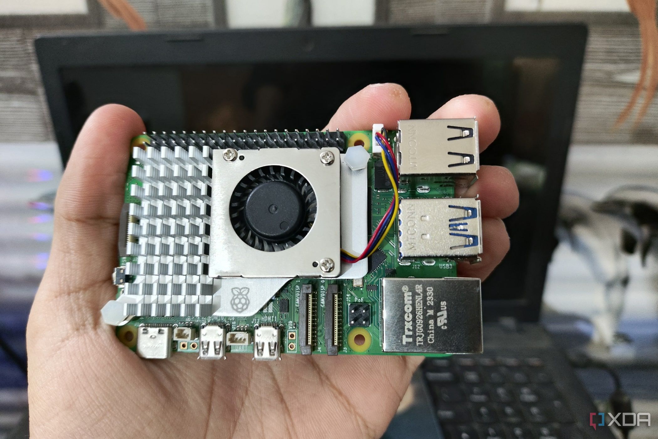 Изображение активного кулера Raspberry Pi, установленного на Pi 5.