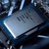 Intel Core i9 14900K в разъеме процессора на материнской плате