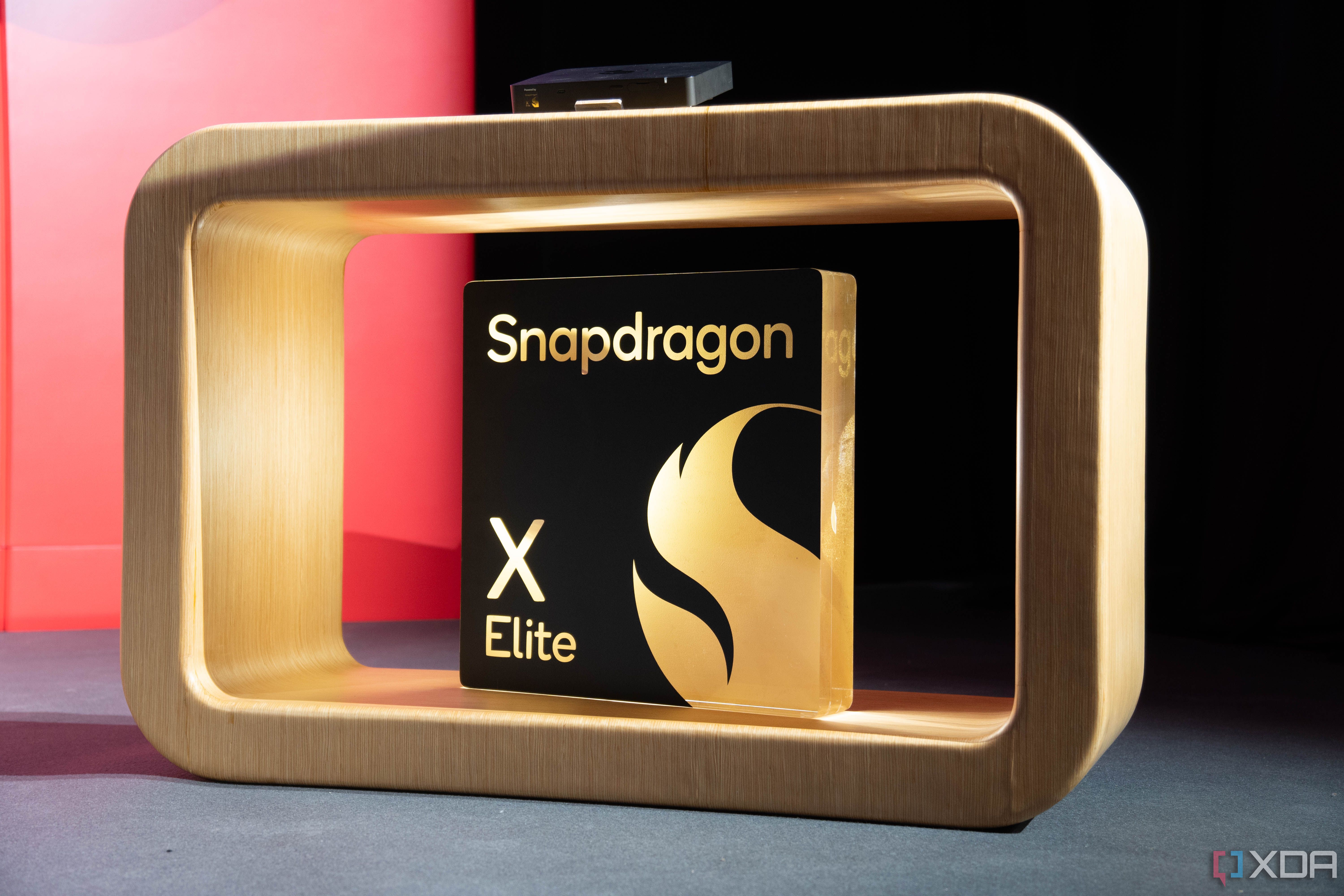 Qualcomm Snapdragon X Элит (2)