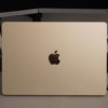 В каких цветах доступен MacBook Air?