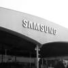 Логотип Samsung на здании