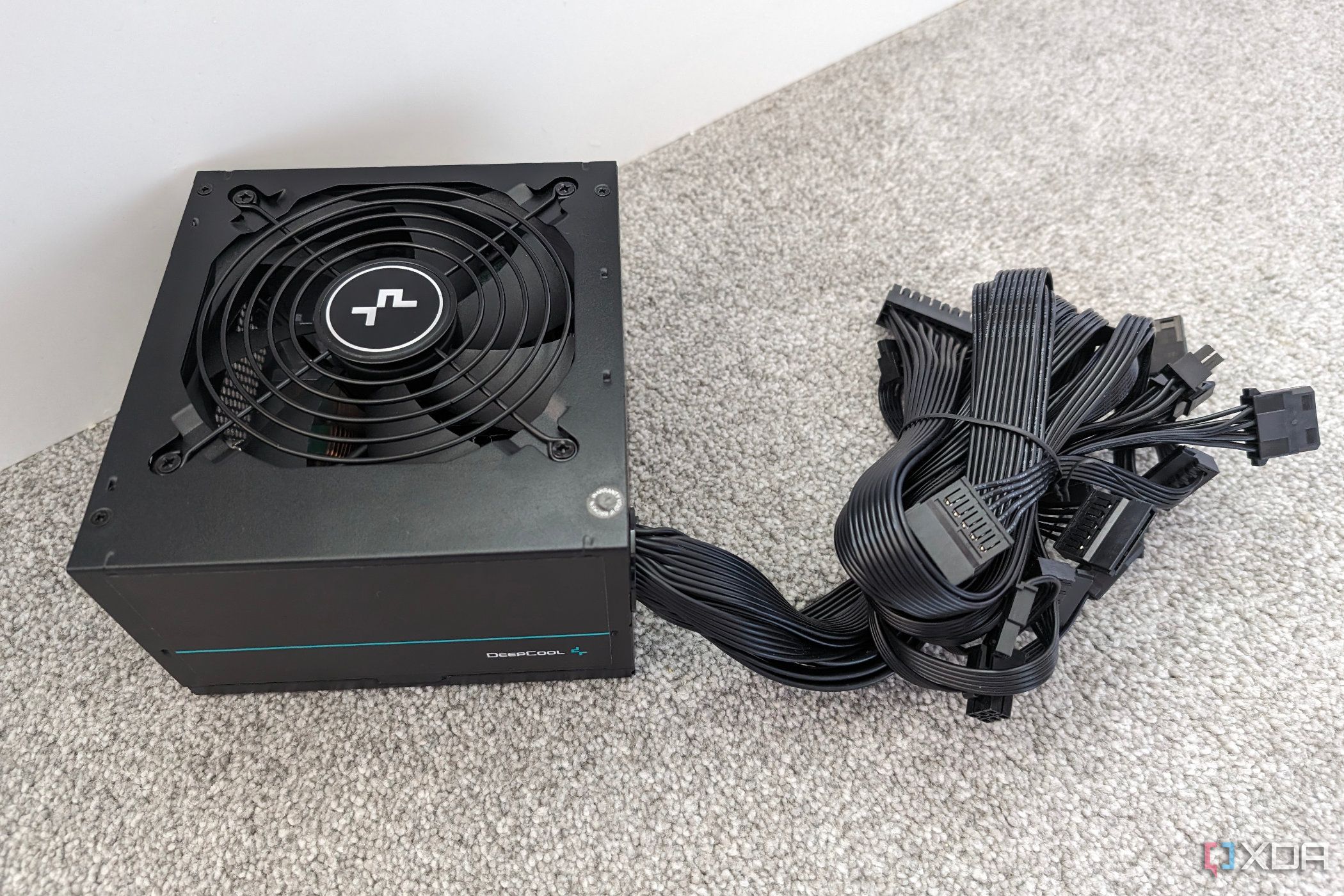 Немодульный блок питания DeepCool PM500D и кабели